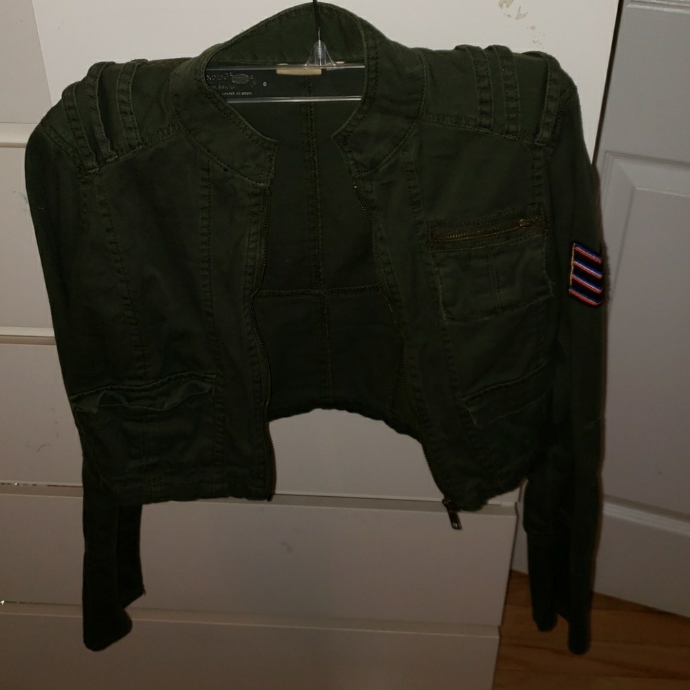 cropped military green jacket
